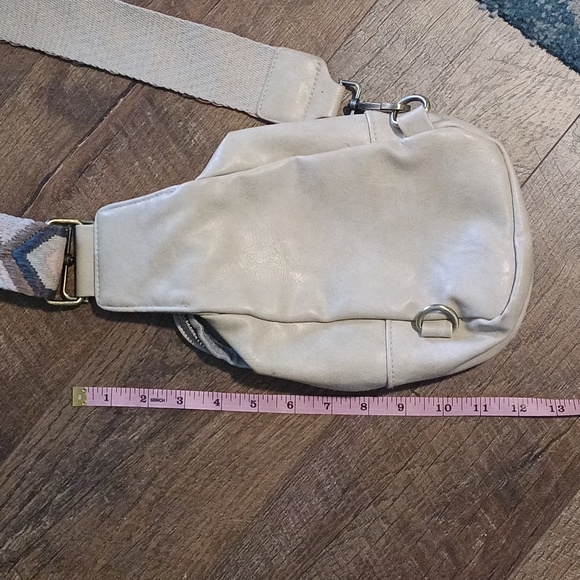 Sling cross body Bag vegan leather 🌸 - Picture 10 of 11